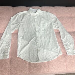 Men’s Express Button Down - Medium